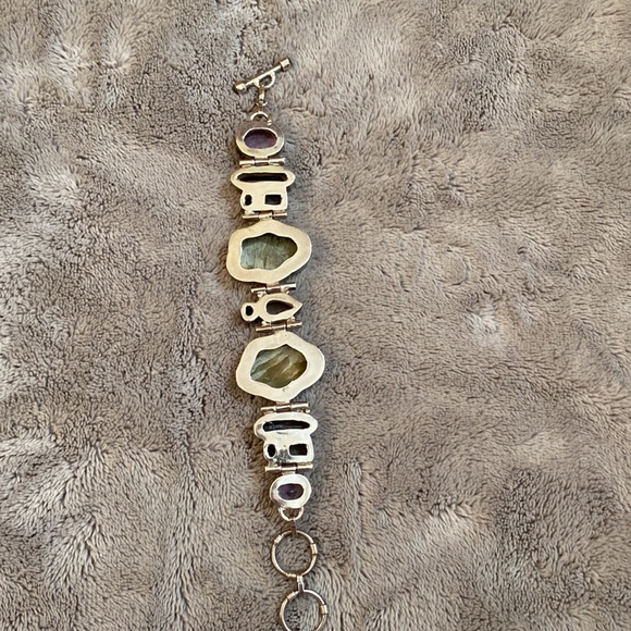 Large statement bracelet - Picture 3 of 4